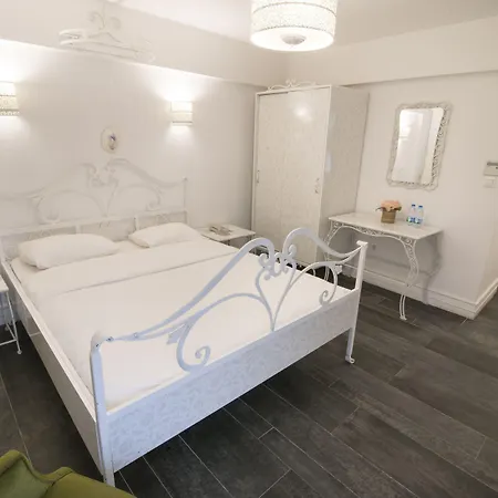 Bueyuekada Port 호텔