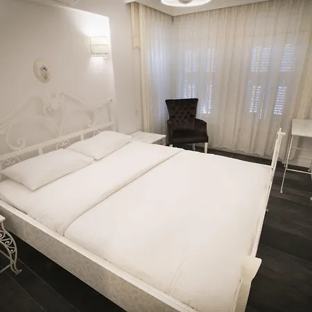 Bueyuekada Port 호텔