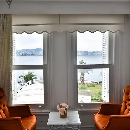 Bueyuekada Port Hotel 3*