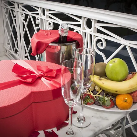 호텔 Bueyuekada Port 3*