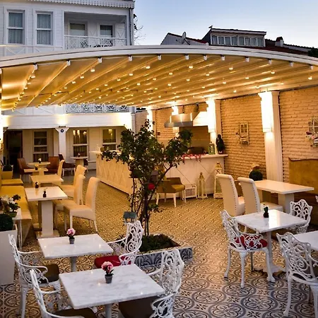 Bueyuekada Port 3* Adalar