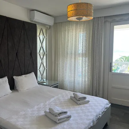 Bueyuekada Port Hotel