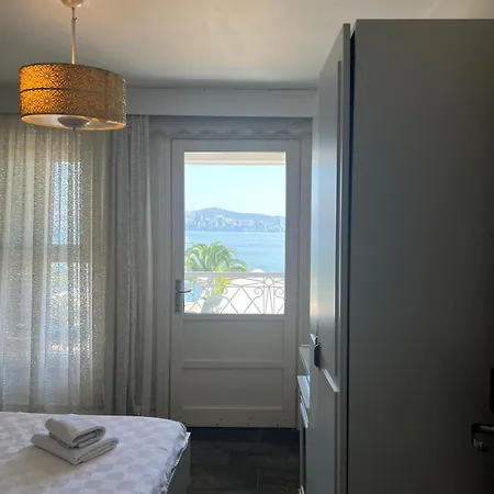 Bueyuekada Port Hotel