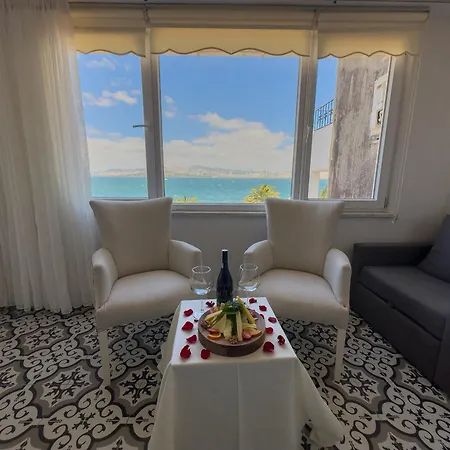 Bueyuekada Port Hotel 3*