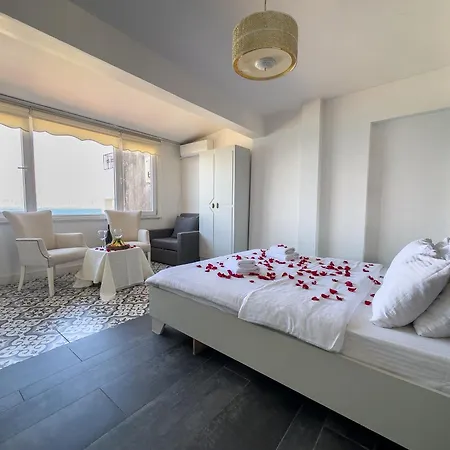 Hotel Bueyuekada Port 3*