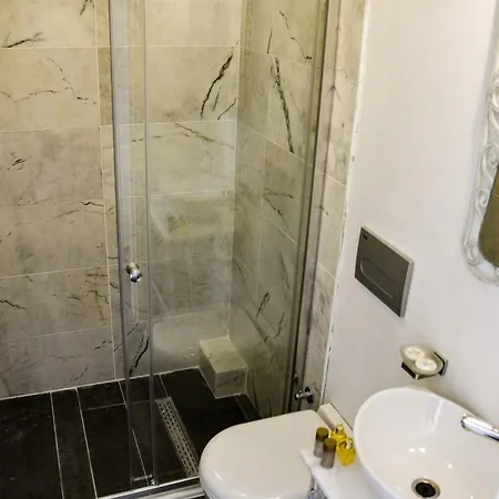 Hotel Bueyuekada Port 3*