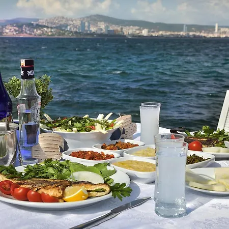 Bueyuekada Port 3* Adalar