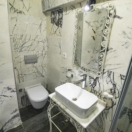 Bueyuekada Port Hotel 3*