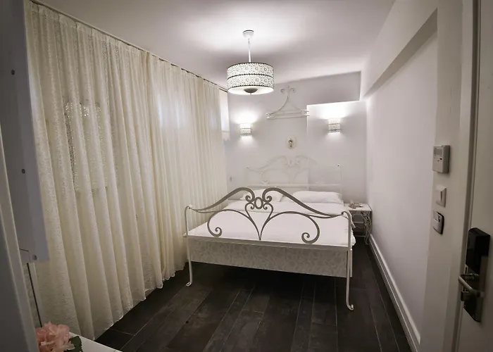 Bueyuekada Port Adalar