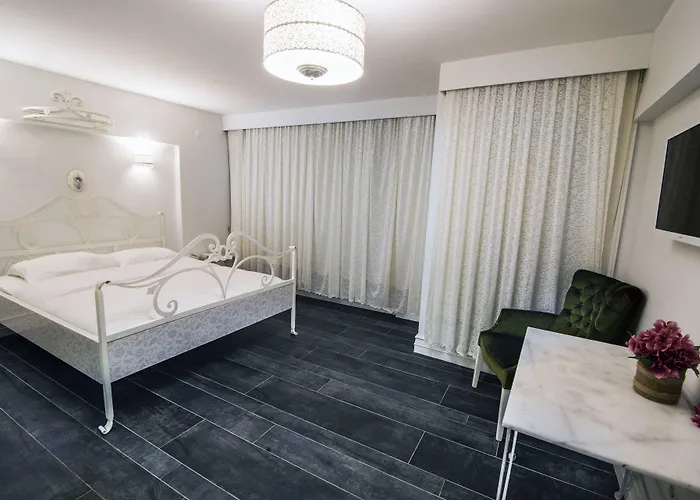 Bueyuekada Port Adalar