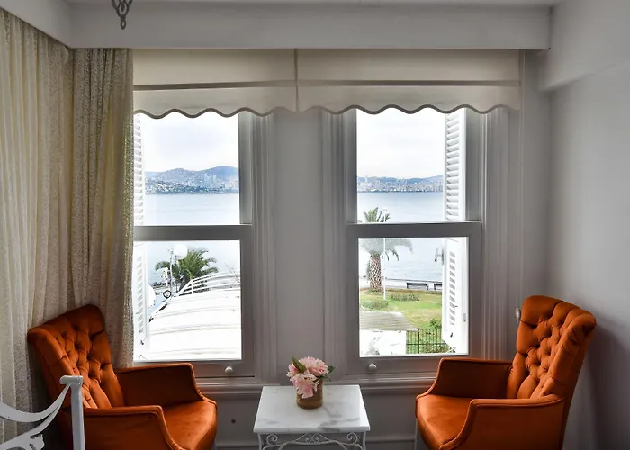 Bueyuekada Port Hotel 3*