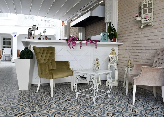 Bueyuekada Port Adalar