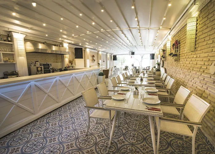 Hotel Bueyuekada Port